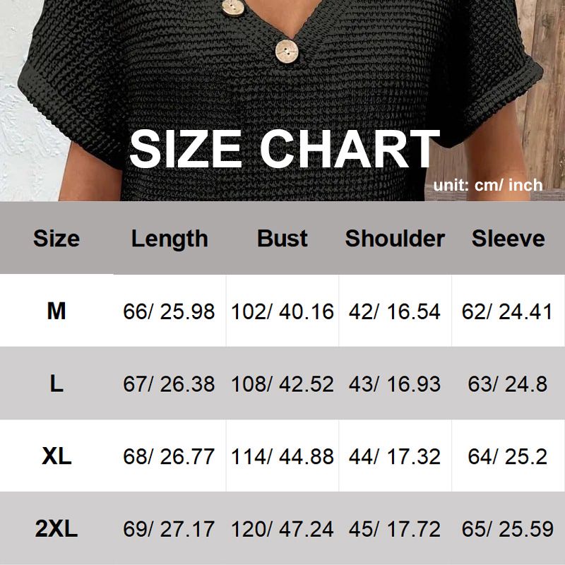 Zoe – Gestrickte V-Ausschnitt-Bluse mit kurzen Ärmeln für Damen Zoe – Gestrickte V-Ausschnitt-Bluse mit kurzen Ärmeln für Damen Zoe – Knitted V-neck blouse with short sleeves for women