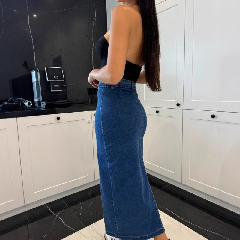 Nikoletta – Figurbetonter Jeansrock mit trendiger Knopfleiste